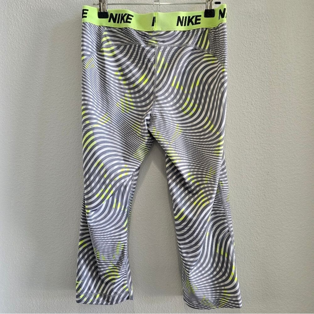 Nike pro cropped leggings black, yellow and white patterned size large